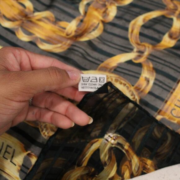 Vintage Chanel Scarf Silk Chain Print Green Square 90s Old Money 36x36 - Picture 7 of 12